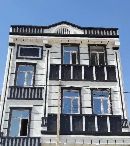 خانه فروشی ملکیت تجارتی دونیم منزل