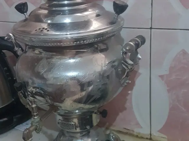 لوازم خونه فروشی دارم هرچی بخواین دارم