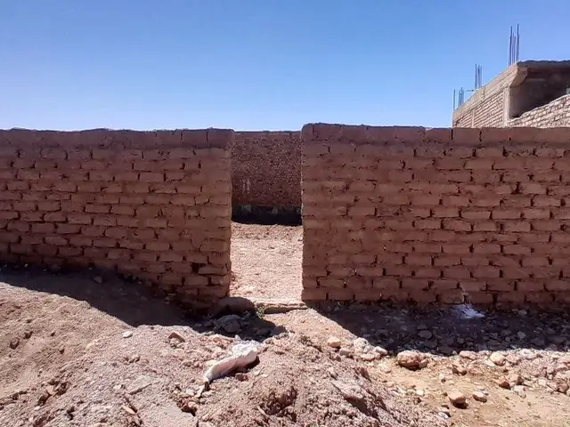 زمین فروشی